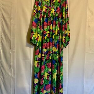 Women’s Skies Are Blue Vibrant Floral Maxi Dress Size L NWOT